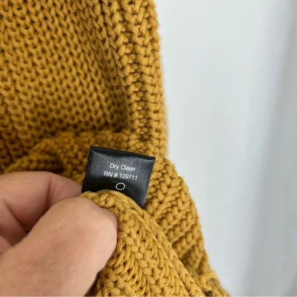 Jenni Kayne ribbed sweater mustard yellow medium v neck classic minimalist - Picture 5 of 6